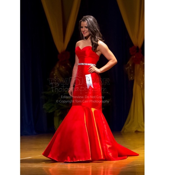 Prom/pageant dress - Picture 1 of 1